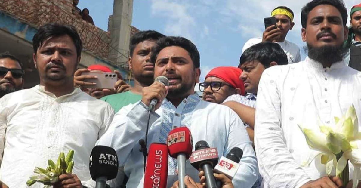 বাংলাদেশের মানুষই নির্ধারণ করবে নতুন সংবিধান: নাহিদ ইসলাম