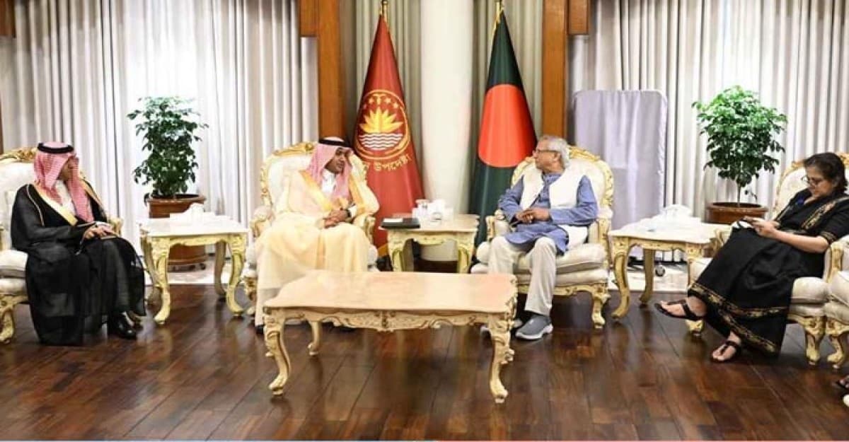 প্রধান উপদেষ্টাকে সৌদি সফরের আমন্ত্রণ জানালেন যুবরাজ