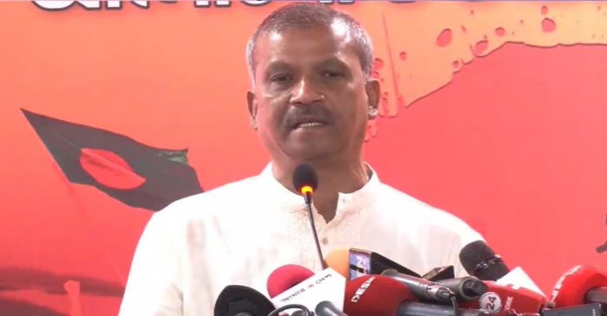 হাসিনার বিন্দুমাত্র অনুশোচনা নেই, এখনও প্রতিশোধপরায়ণ: আসিফ নজরুল