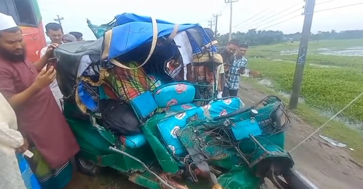 সুনামগঞ্জে বাস-সিএনজির মুখোমুখি সংঘর্ষে দুই শিক্ষার্থীসহ নিহত ৩