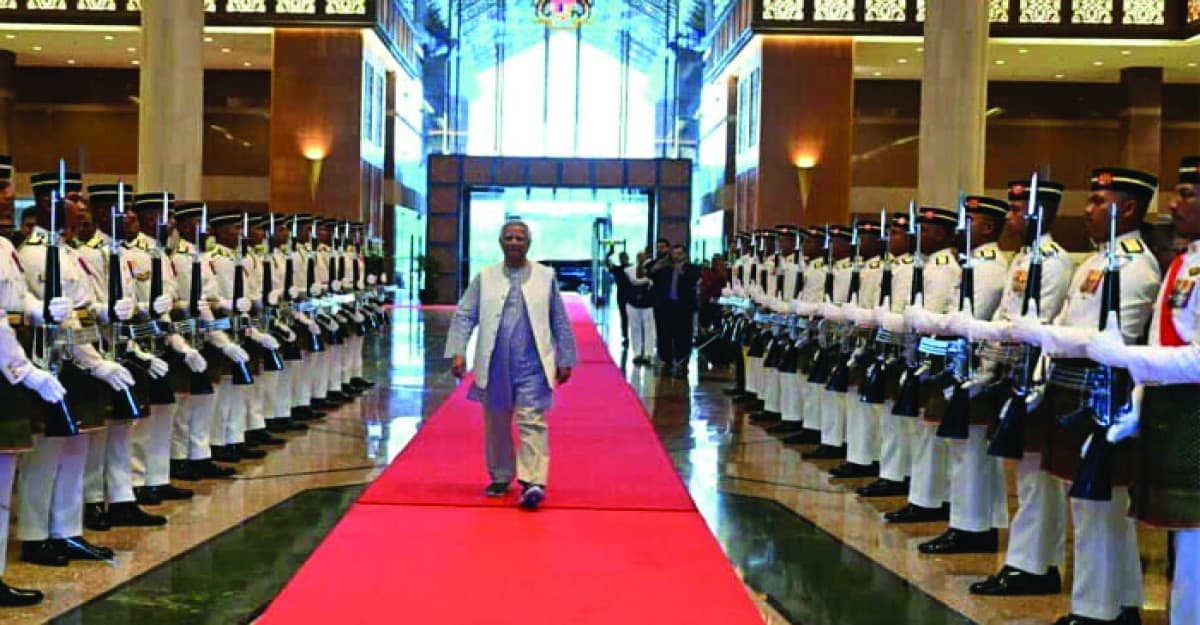 ঢাকার উদ্দেশে মালয়েশিয়া ত্যাগ করেছেন প্রধান উপদেষ্টা