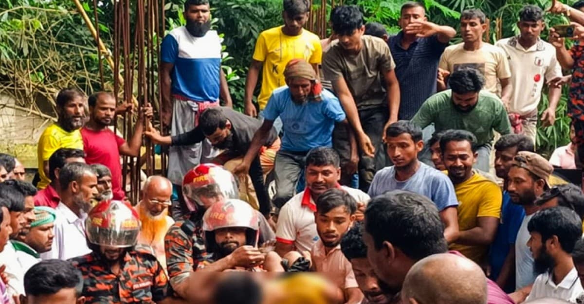 পাবনায় সেপটিক ট্যাংকে দুই শ্রমিকের মৃত্যু