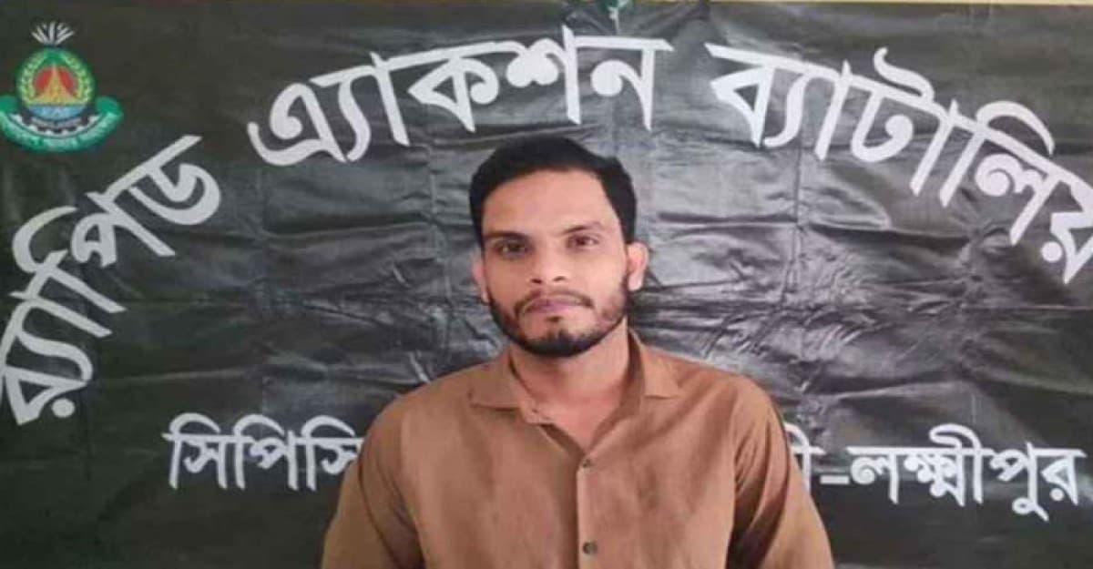 কুষ্টিয়ায় ছাত্রীর আপত্তিকর ছবি-ভিডিও ছড়ানোর অভিযোগে শিক্ষক গ্রেপ্তার