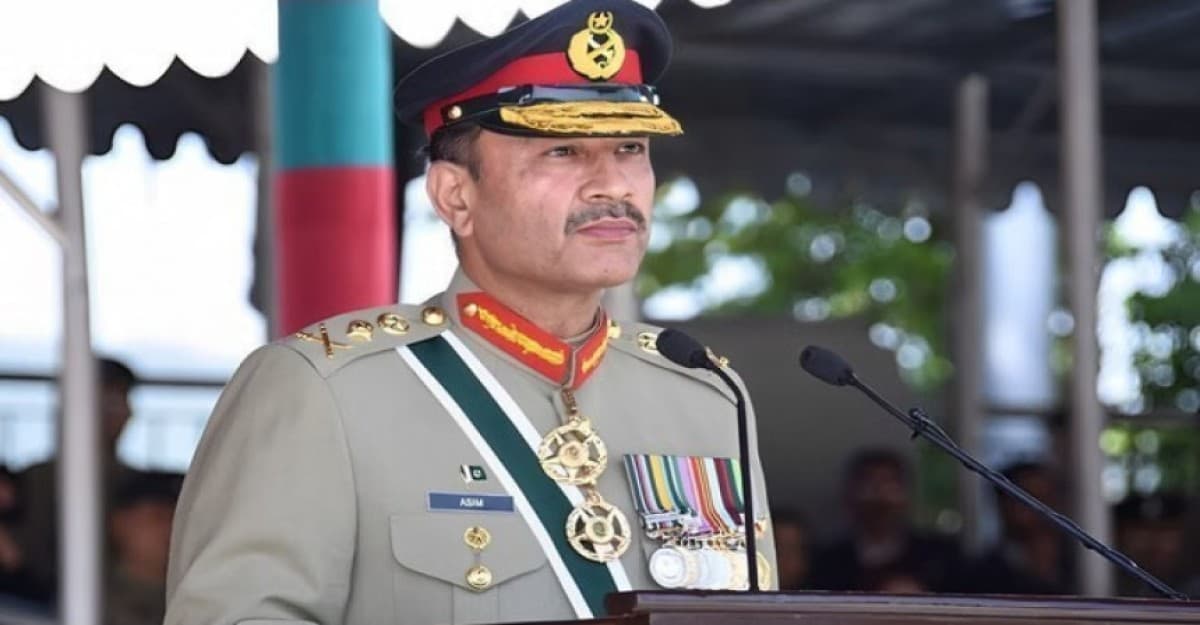 আল্লাহ আমাকে পাকিস্তানের রক্ষক বানিয়েছেন: পাকিস্তানের সেনাপ্রধান