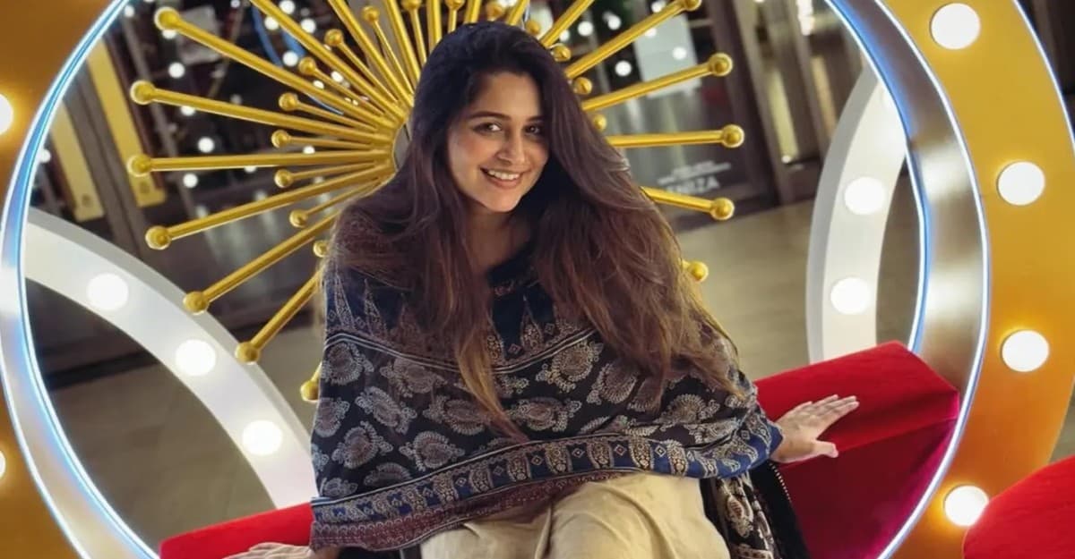 অস্ত্রোপচারের পর শারীরিক অবস্থা জানালেন অভিনেত্রী দীপিকা