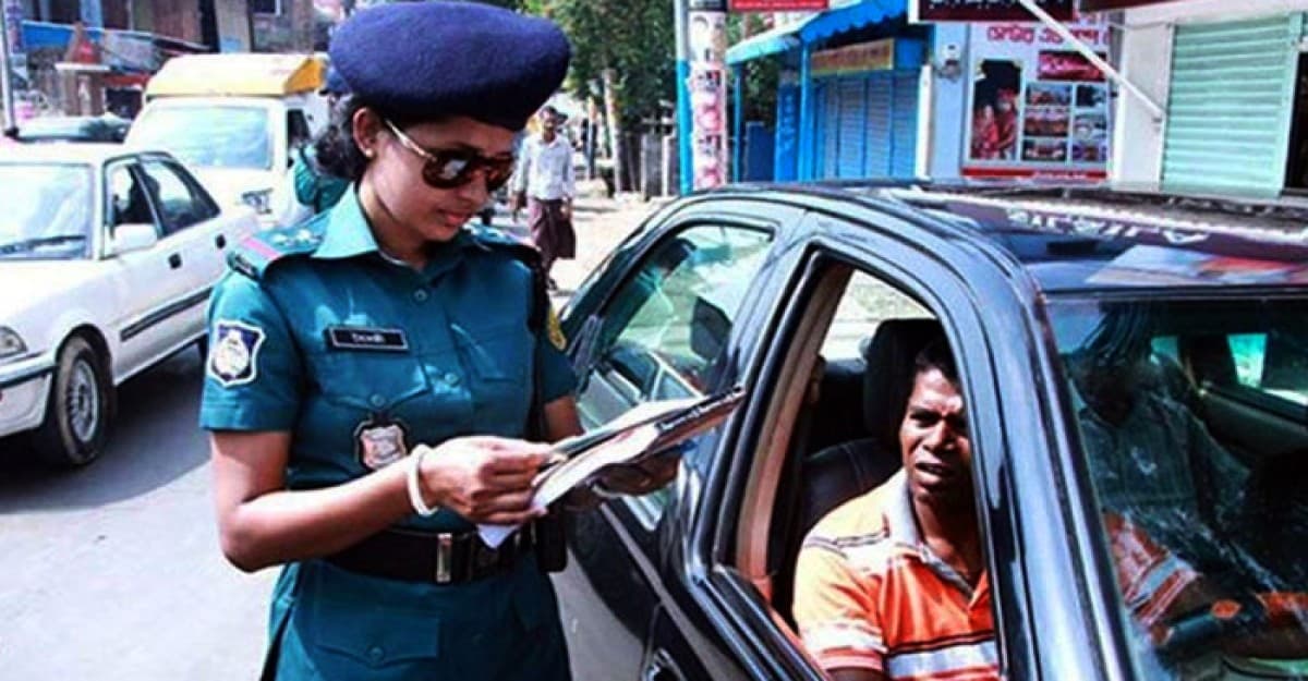রাজধানীতে ট্রাফিক আইন লঙ্ঘনে একদিনে ২২৬৪ মামলা