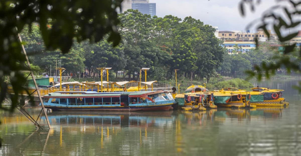হাতিরঝিলে ফের বন্ধ ওয়াটার ট্যাক্সি, চরম দুর্ভোগে যাত্রীরা