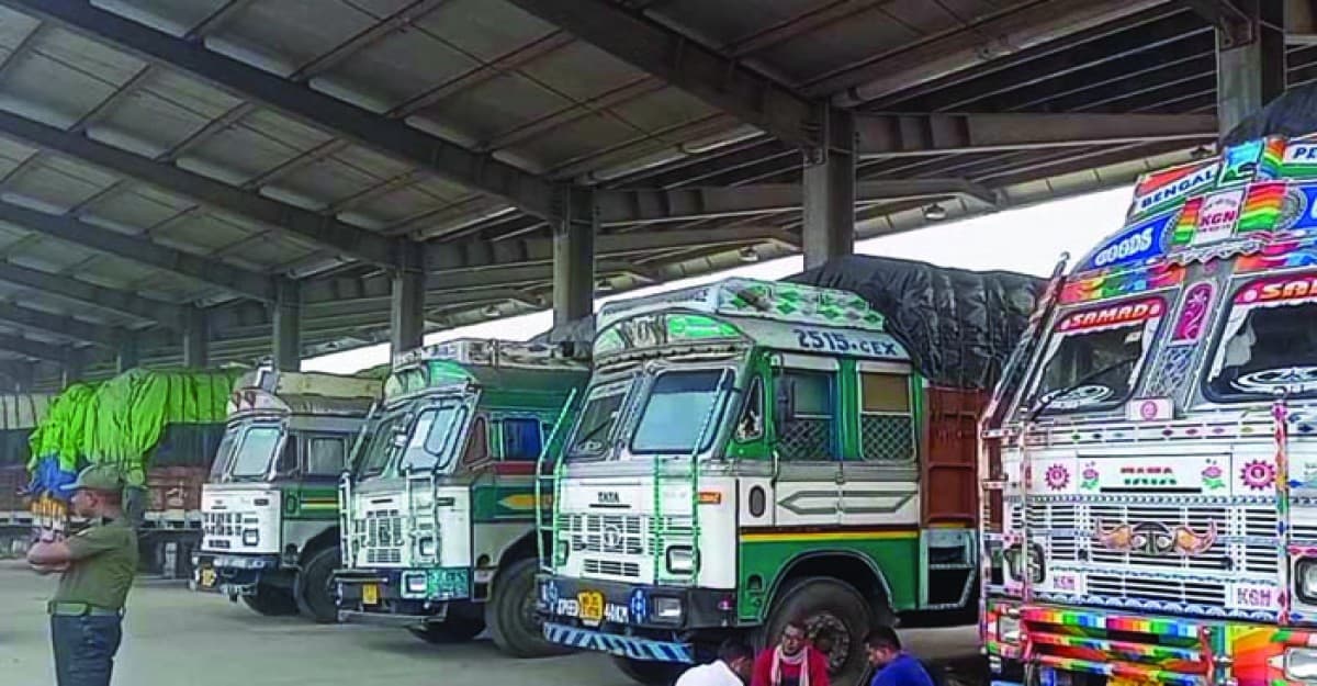 বেনাপোল দিয়ে ৪ মাস পর ফের চাল আমদানি শুরু