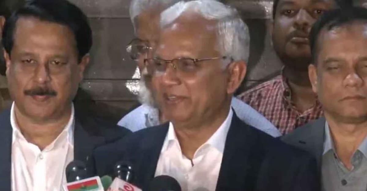 বাংলাদেশের রাজনৈতিক পরিবেশ নিয়ে পাকিস্তানের উপপ্রধানমন্ত্রী আশাবাদী