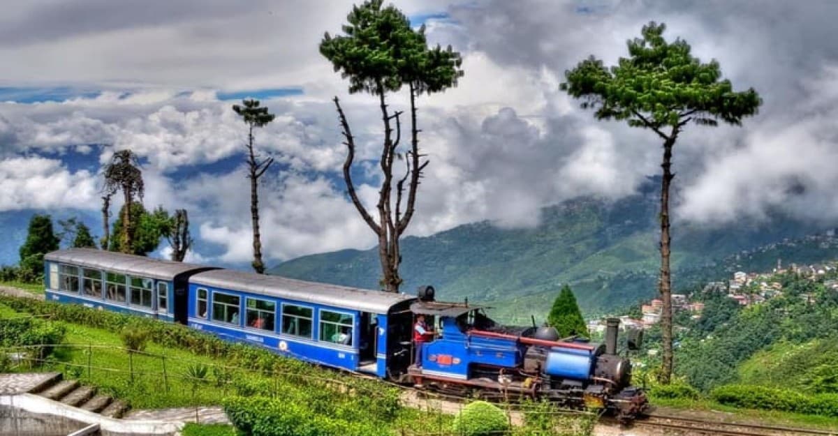 দার্জিলিং ভ্রমণ, যে ৭ স্থানে যেতে মোটেও মিস করা যাবে না