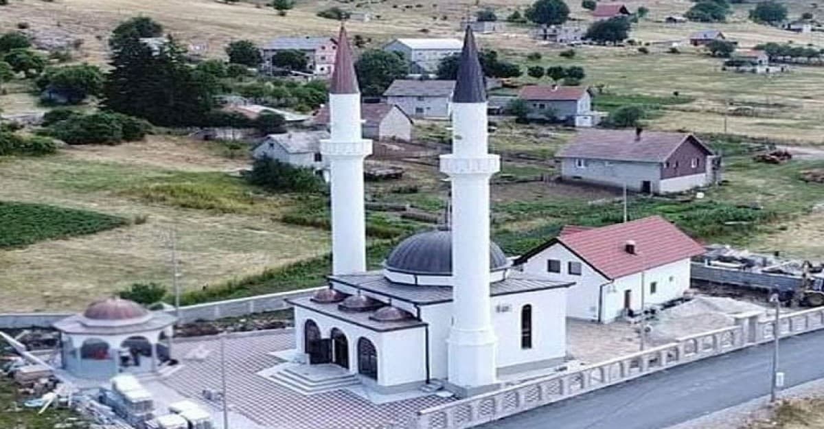 দীর্ঘ ৮৫ বছর পর আজান হতে যাচ্ছে যে মসজিদে 