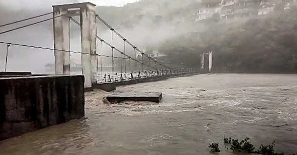 উত্তরাখণ্ডে আবারও মেঘভাঙা বৃষ্টি, মুহূর্তে ভেসে গেছে বহু ঘরবাড়ি