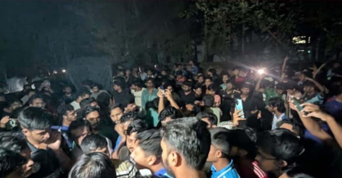 চট্টগ্রাম বিশ্ববিদ্যালয়ে সংঘর্ষের ঘটনায় সব পরীক্ষা স্থগিত