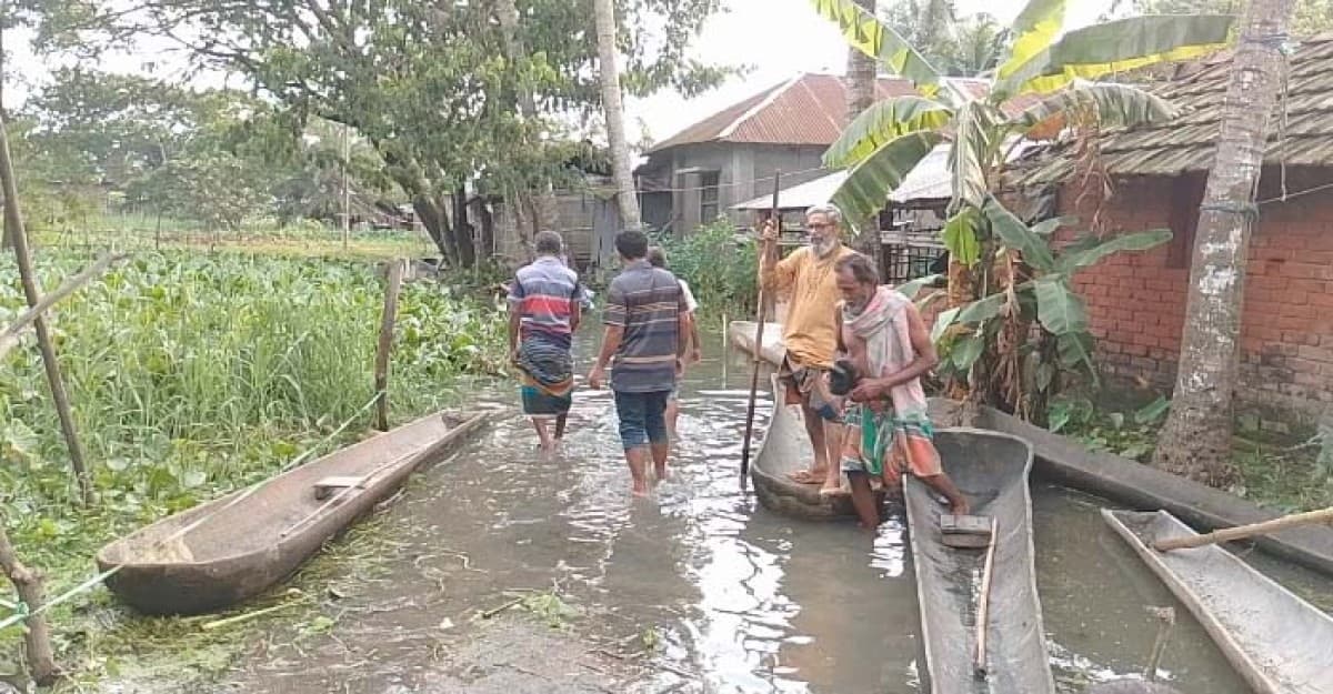 অভয়নগরে জলাবদ্ধতায় বিপর্যস্ত চার ইউনিয়নের জনজীবন