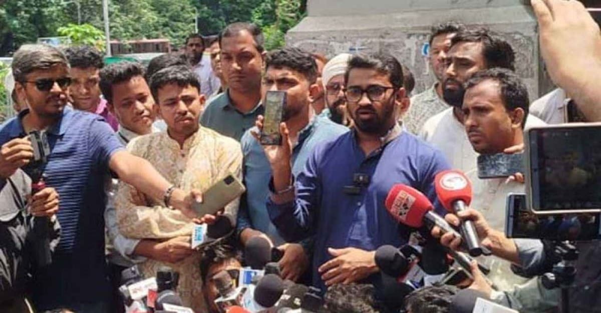 নুরকে সুস্থ দেখানোর চেষ্টা চলছে, কিন্তু অবস্থা গুরুতর: রাশেদ খান