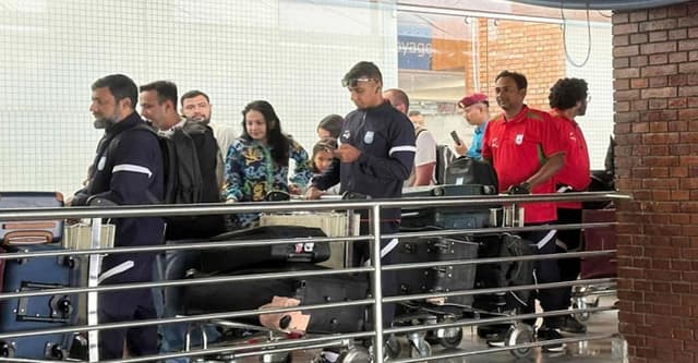 বিশেষ ফ্লাইটে দেশে ফিরছেন জামালরা
