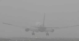 কুয়াশায় অচল ঢাকার আকাশপথ, অবতরণ করতে পারেনি ৮ ফ্লাইট