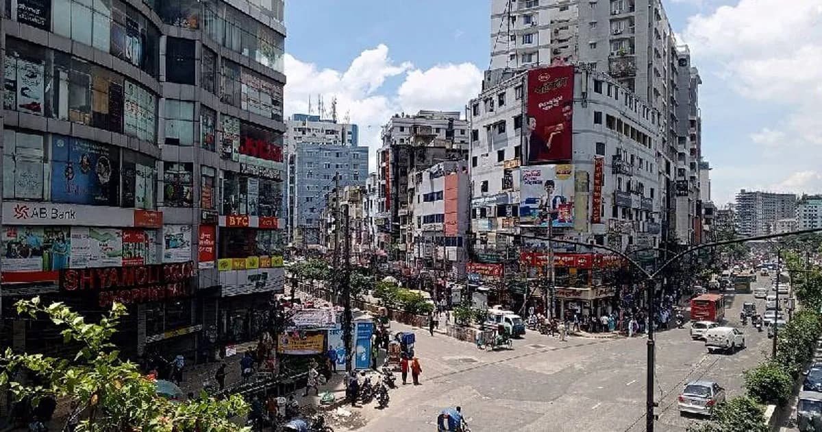 রাজধানীর শ্যামলীতে ট্রাকচাপায় প্রাণ গেল দুই নারীর