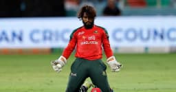 ফিনিশার কি সত্যিই ফিনিশার? জাকেরের ব্যাটে ১৫ ম্যাচে ৩ ছক্কা