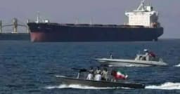 নিরাপদে হরমুজ অতিক্রম করল ভারতের ২ এলপিজি ট্যাঙ্কার