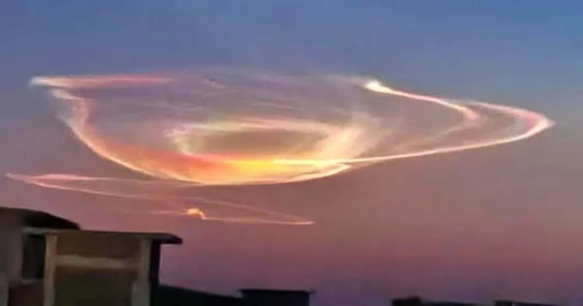 পাকিস্তানের আকাশে অদ্ভুত মেঘ, ঘটনা কী?