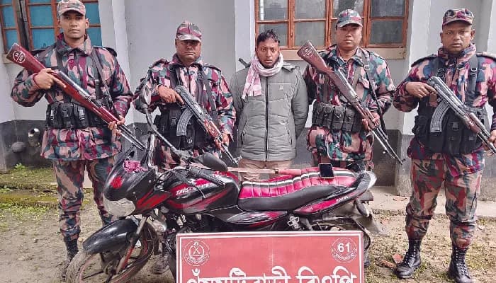 অবৈধ অস্ত্র উদ্ধার, ছাত্রশিবিরের বহিষ্কৃত নেতা গ্রেপ্তার