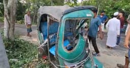 ধামরাইয়ে সিএনজি-পিকআপের মুখোমুখি সংঘর্ষে নিহত ৩