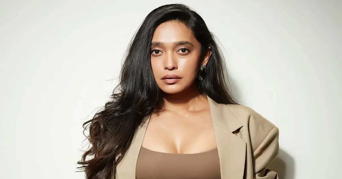 অভিনেত্রী সায়নীর ভিডিও নিয়ে উত্তাল নেটদুনিয়া!