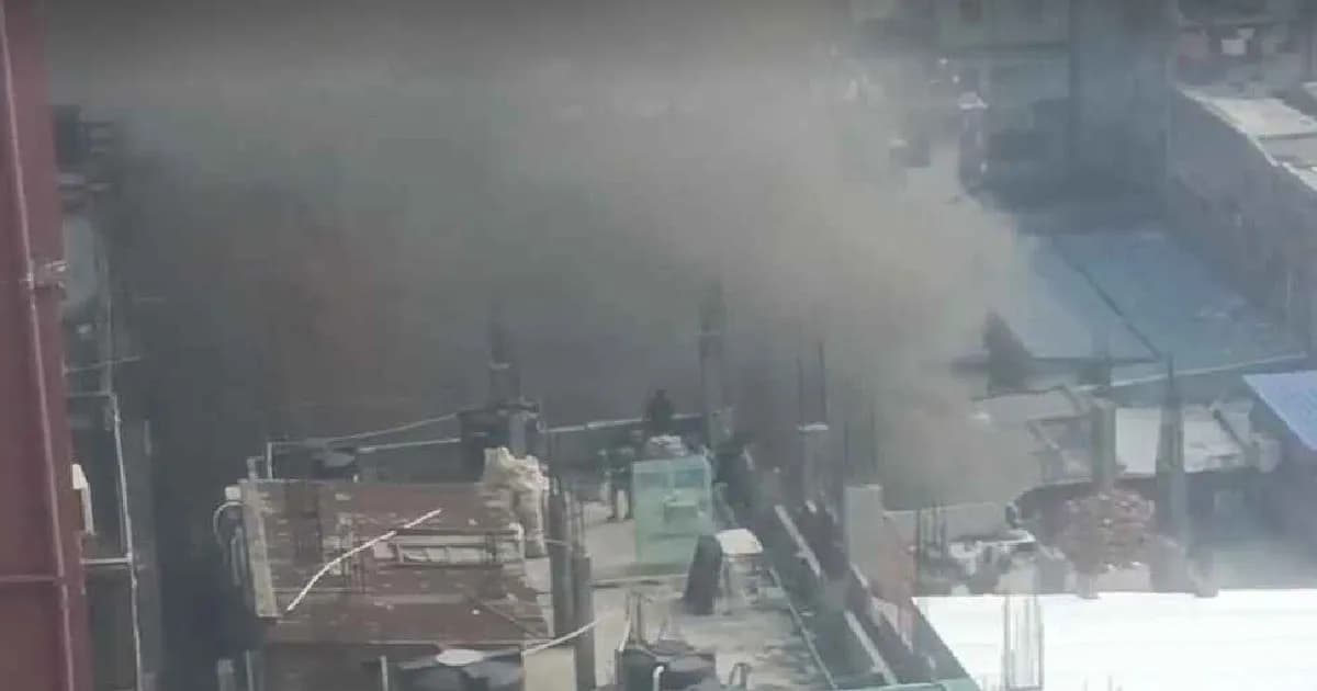 ঢাকার হাতিরপুলে বাসায় ভয়াবহ আগুন