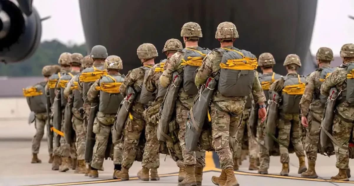 দুবাইয়ে ৫ শতাধিক যুক্তরাষ্ট্রের সেনাদের লক্ষ্য করে হামলা ইরানের