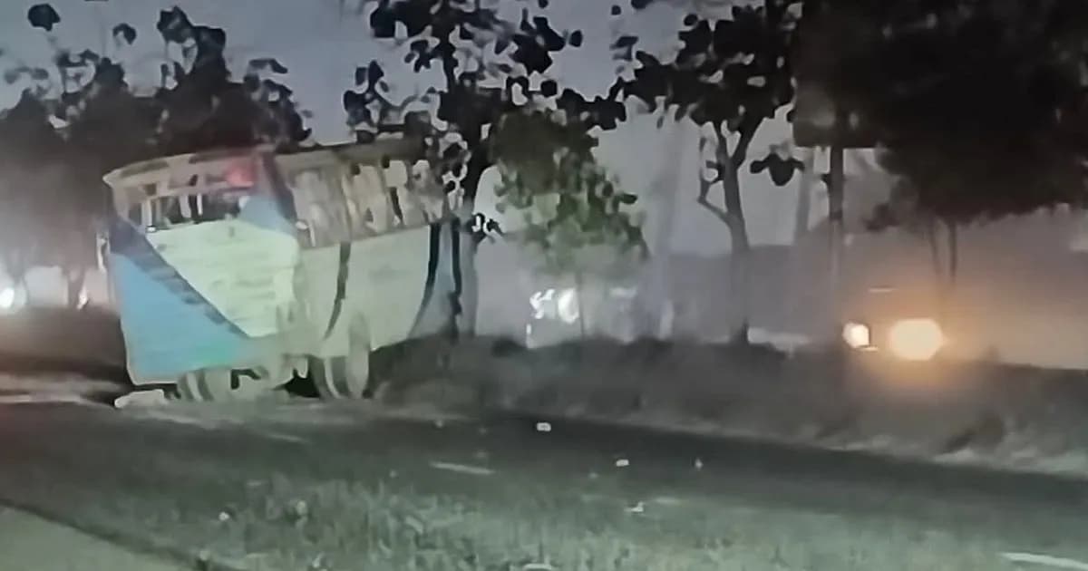 ভালুকায় যাত্রীবাহী মিনিবাস উল্টে নিহত ২, আহত ১০