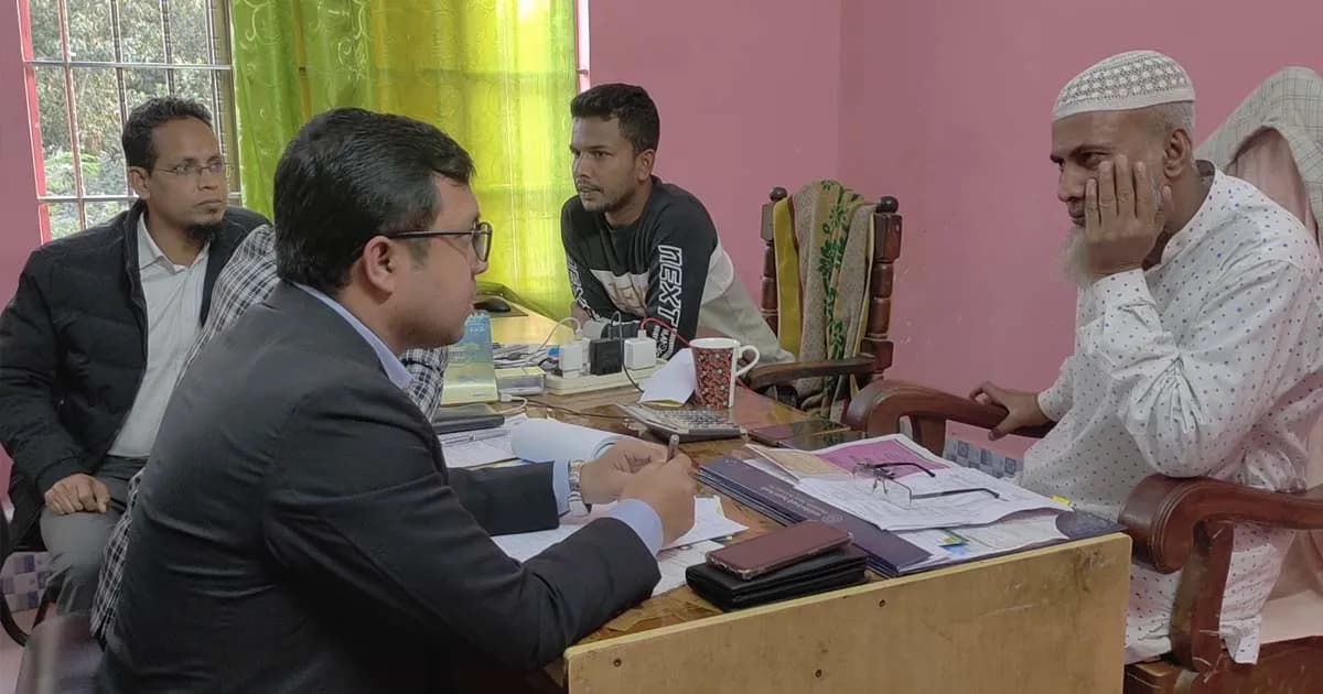 হিলি বন্দরে পেঁয়াজ গুদামে তল্লাশি, ৫৩ হাজার টাকা জরিমানা