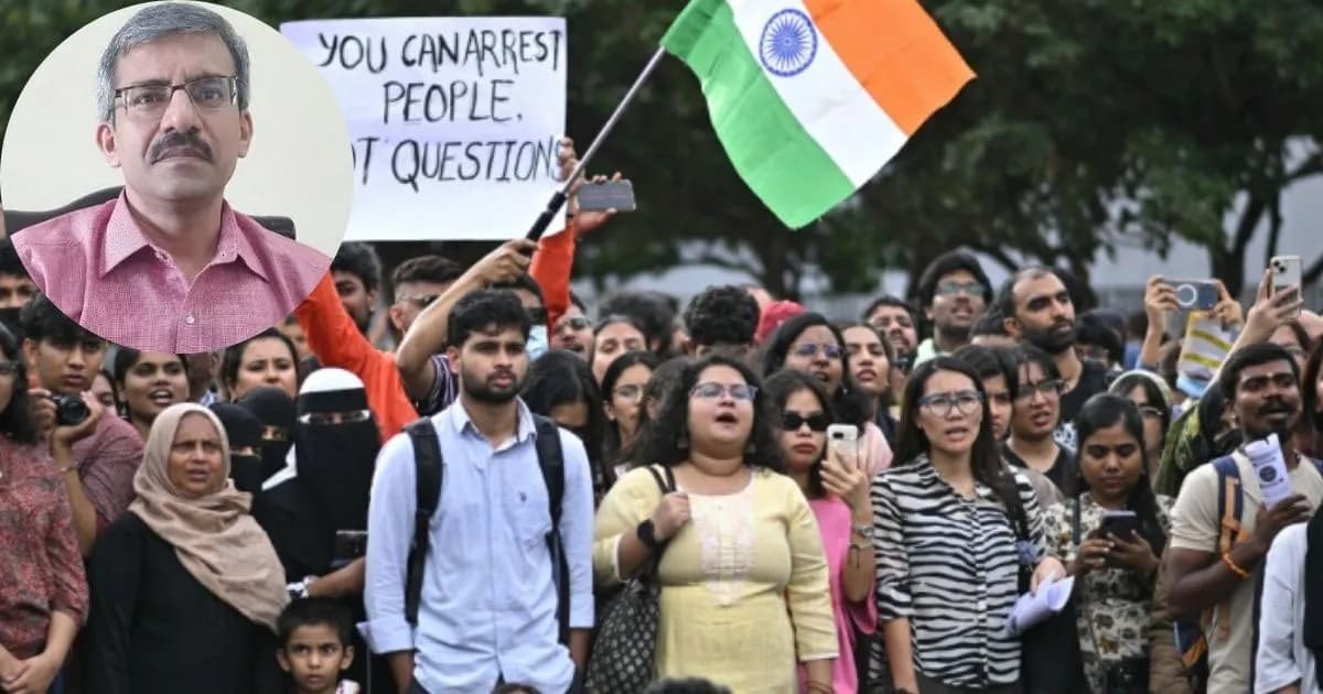বিক্ষোভে উত্তাল নয়াদিল্লি, শিক্ষা সচিবকে অপসারণ করল ভারত