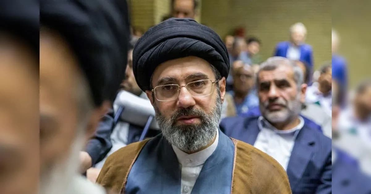 যুদ্ধের সমাপ্তি নয় ‘আঙুল ট্রিগারেই’ আছে, যা বললেন মোজতবা খামেনি