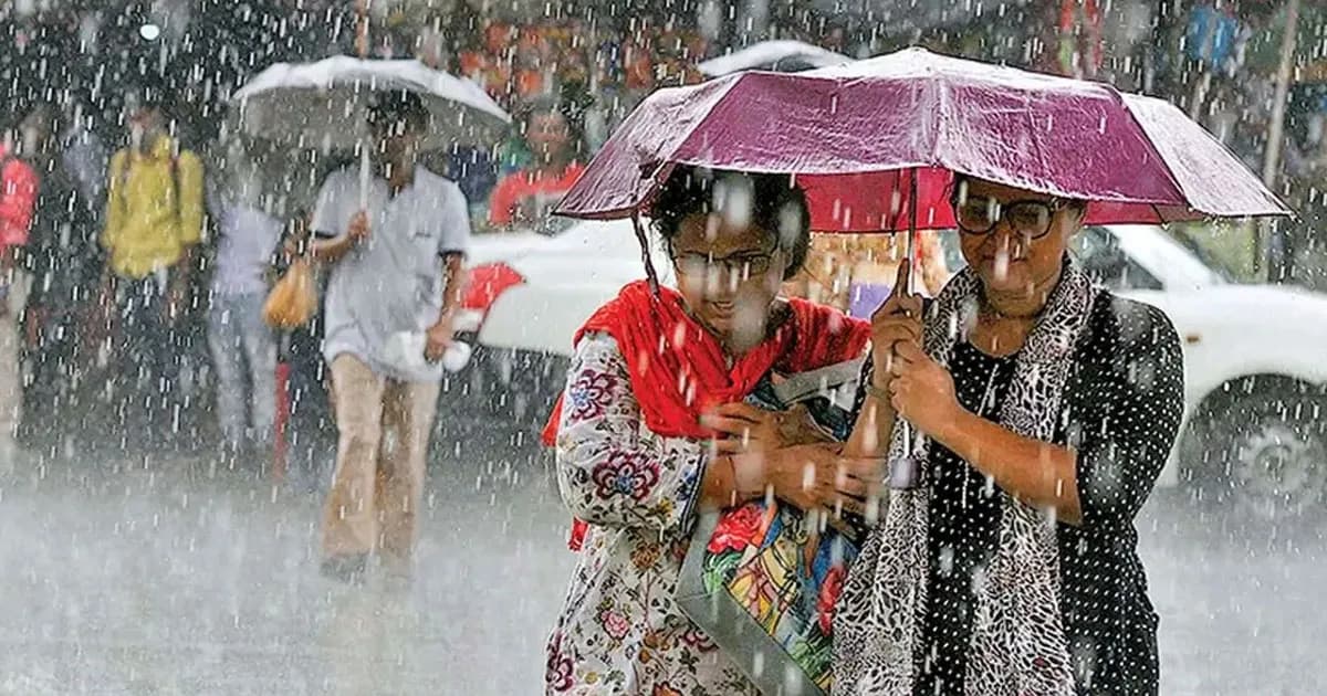 দেশজুড়ে বজ্রবৃষ্টির আভাস, কোথাও ভারি বর্ষণ