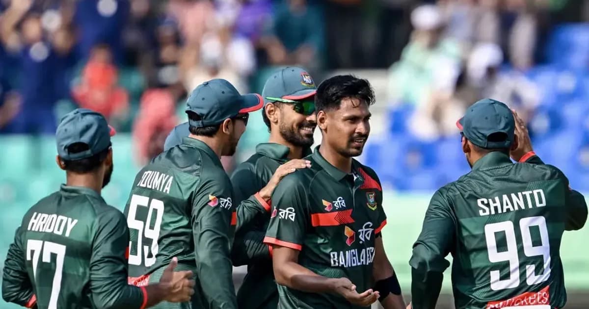 ২ রানে ২ উইকেট হারিয়ে চাপে অস্ট্রেলিয়া, দুর্দান্ত শুরু বাংলাদেশের