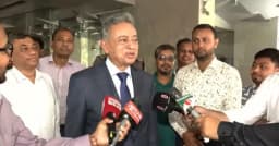 বাজেট পেশ করতে সংসদে পৌঁছেছেন অর্থমন্ত্রী আমির খসরু