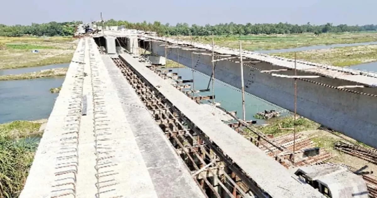 ১০ বছরেও আলোর মুখ দেখেনি জয়ন্তুপুর ঘাট সেতু
