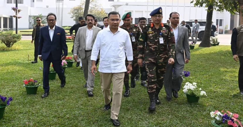 প্রথমবারের মতো তেজগাঁও প্রধানমন্ত্রীর কার্যালয়ে তারেক রহমান