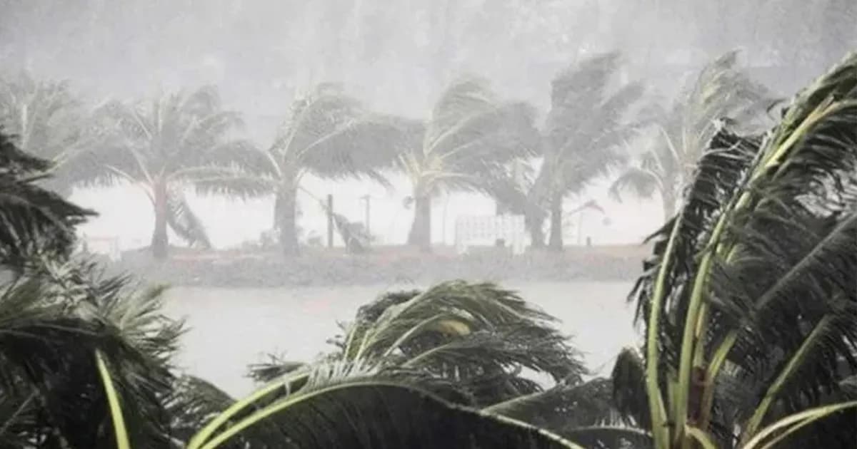 দুপুরের মধ্যে ঝড়ের শঙ্কা, ৭ নদীবন্দরে সতর্ক সংকেত