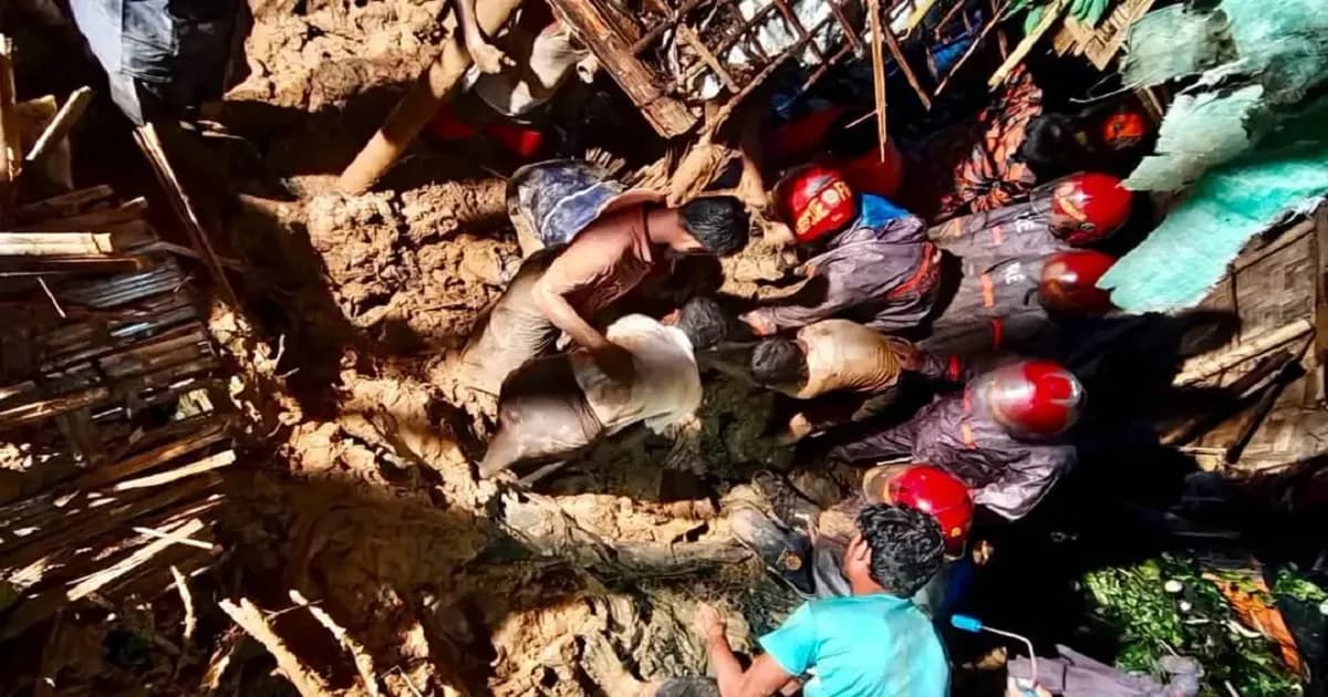 টানা বর্ষণে কক্সবাজারে পাহাড়ধস, নিহতের সংখ্যা বেড়ে ৯