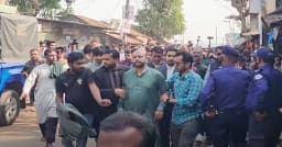 ভুয়া ভুয়া স্লোগানে নিজ এলাকায় তোপের মুখে ব্যারিস্টার ফুয়াদ