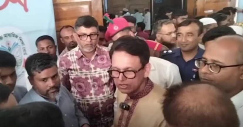 শিক্ষামন্ত্রীর সভা সাংবাদিকদের বর্জনের নেপথ্যে যা জানা গেল