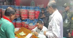 চুনারুঘাটে অতিরিক্ত দামে এলপিজি গ্যাস বিক্রি, ৫ হাজার টাকা জরিমানা