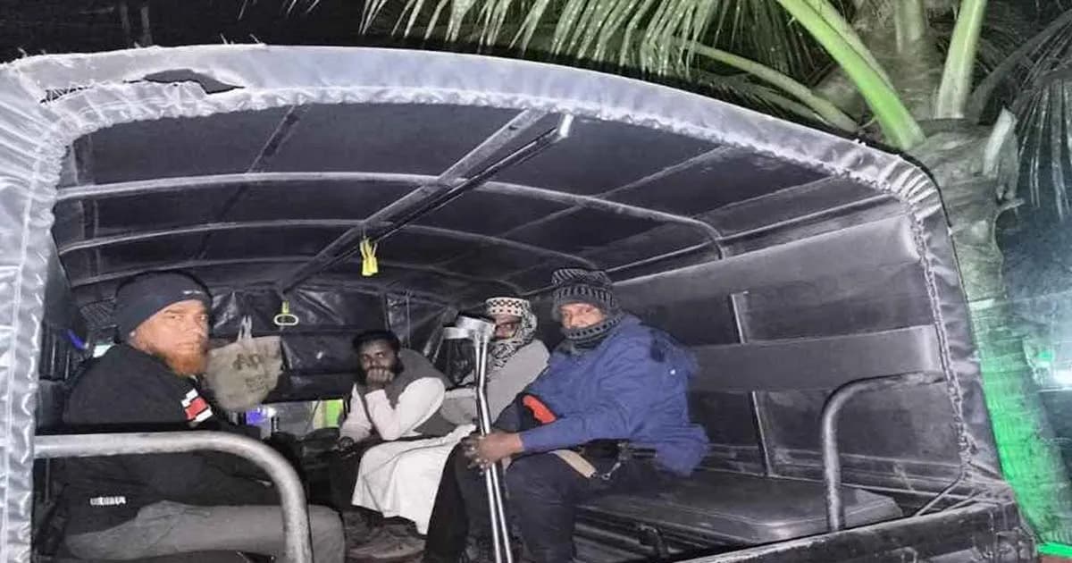 জামায়াত নেতাকর্মীর নির্বাচনী আচরণবিধি লঙ্ঘন, আমিরসহ আটক ৫