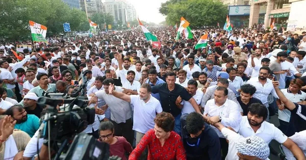 রাহুল গান্ধীদের মিছিল ঘিরে দিল্লি পুলিশের দুই মামলা