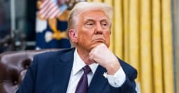 ট্রাম্পকে ক্ষমতাচ্যুত করার ডাক