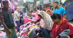 ঢাকায় বেড়েছে শীতের তীব্রতা, চাঙ্গা গরম পোশাকের বাজার