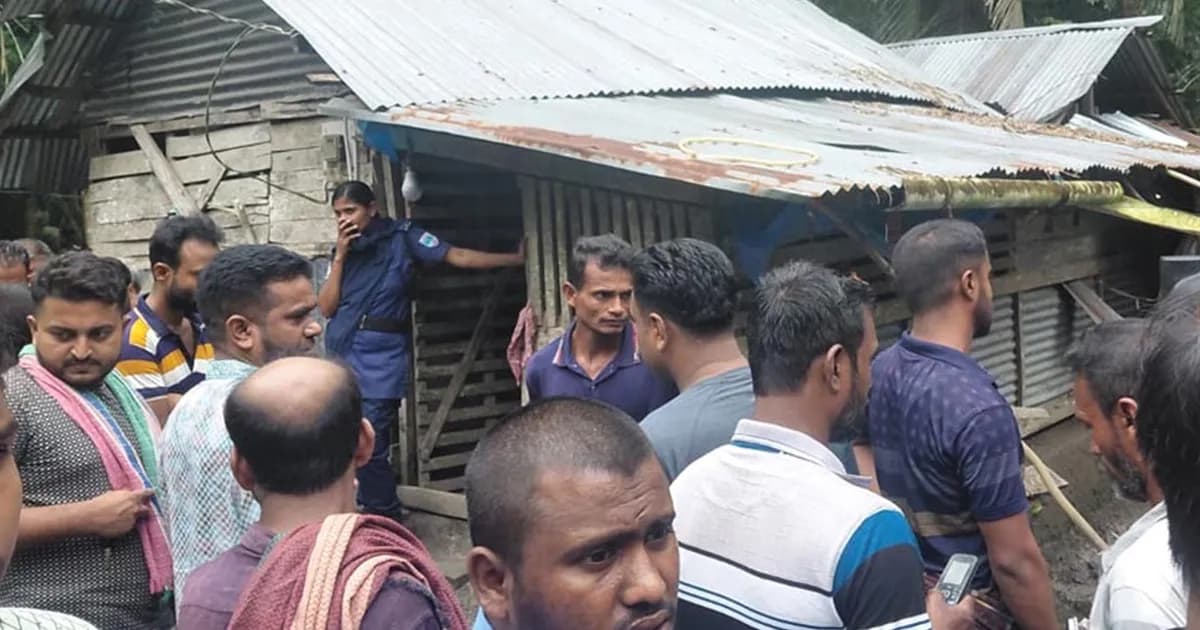 বাগেরহাটে একই পরিবারের তিনজনের মরদেহ উদ্ধার