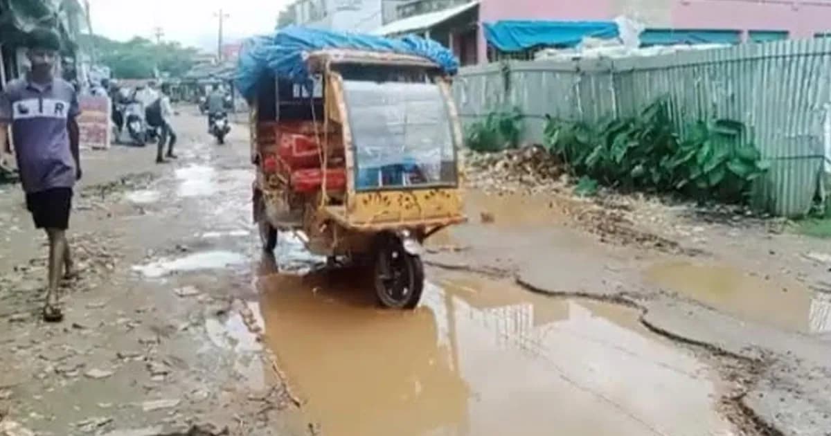 ধর্মপাশা-গাছতলা সড়ক বেহাল, দুর্ভোগে দুই লাখ মানুষ
